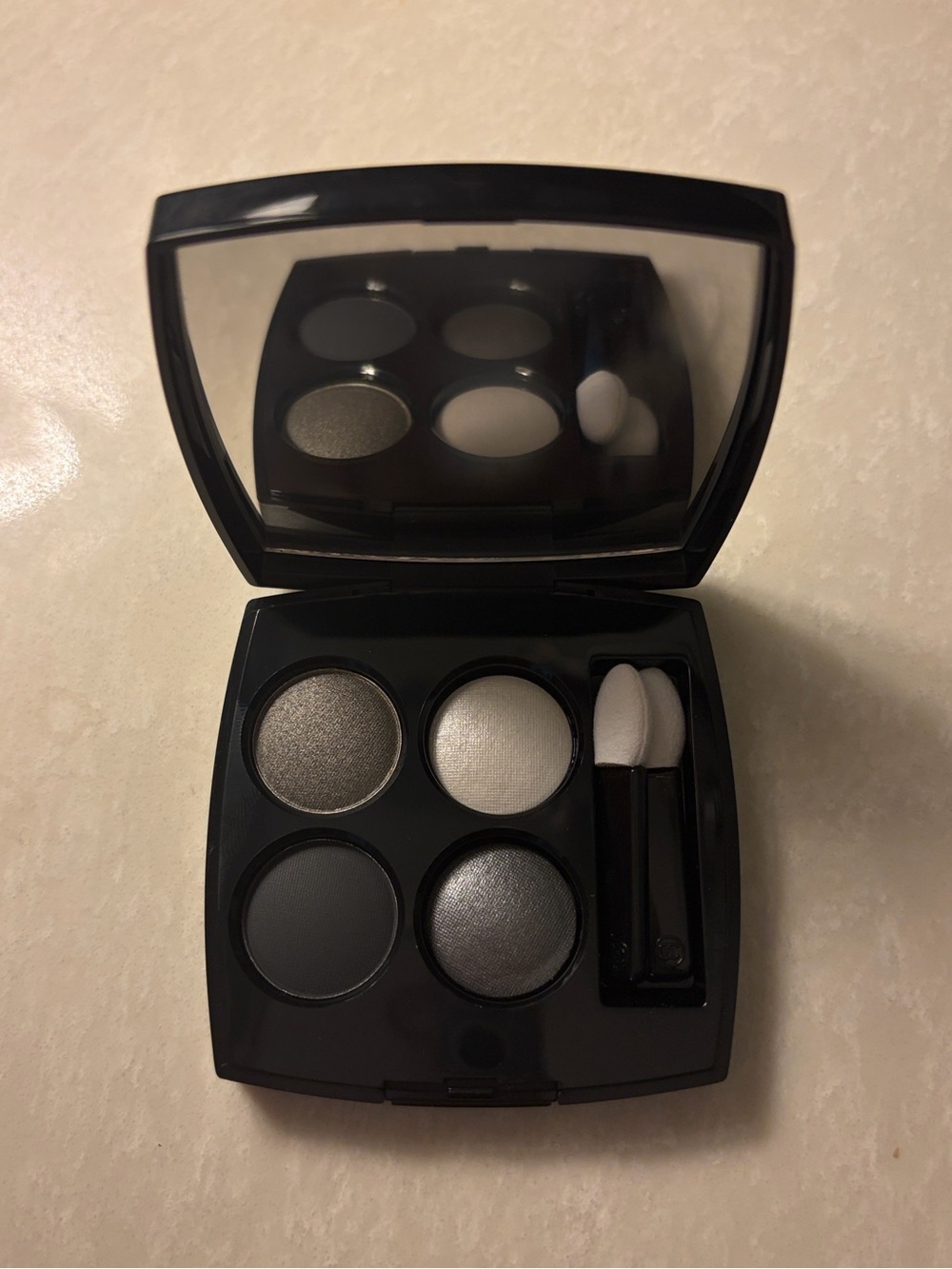 CHANEL Les 4 Ombres Eyeshadow Palette - 334 Modern Glamour